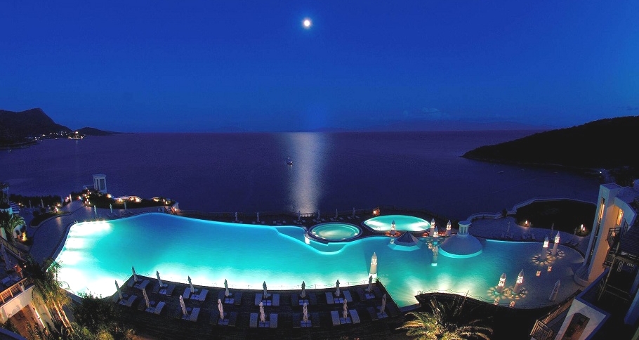 http://www.bestoftop.yolasite.com/resources/Hotel-Kempinski-Bodrum-Turkey.jpg